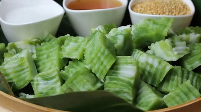 Kinh nghiệm du lịch Sóc Sơn Hà Nội: Thưởng thức bánh đúc sốt xanh