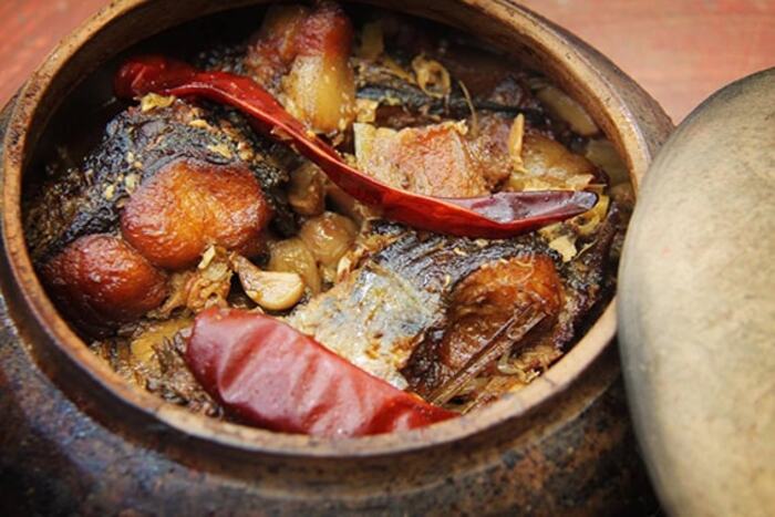 Kinh nghiệm du lịch Sóc Sơn Hà Nội: Thưởng thức cá kho hồ Đồng Quan