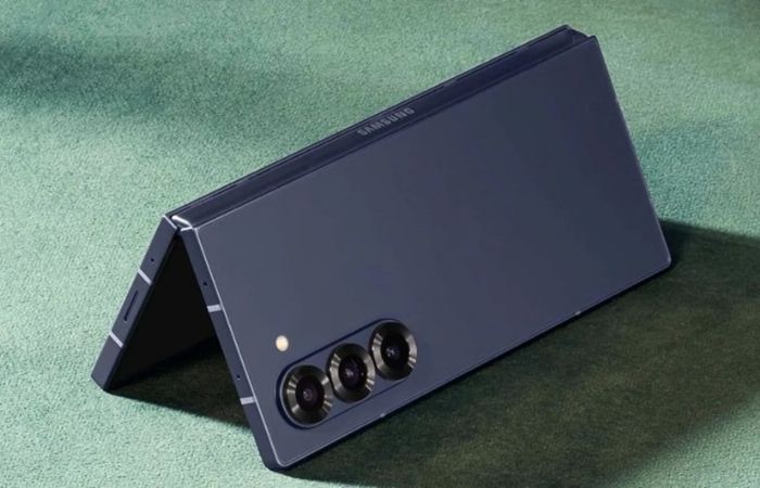 Samsung Galaxy Z Fold 8