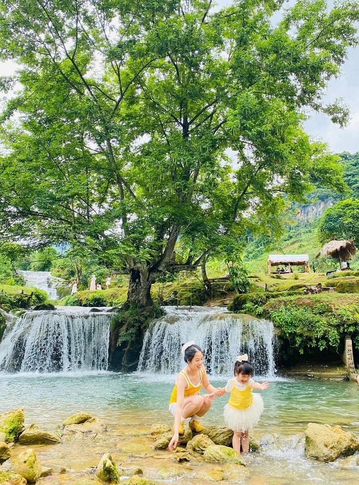 tháng 7 nên đi du lịch ở đâu Miền Bắc Suối Bản Mòn tắm mát, đánh bay cái nóng mùa hè
