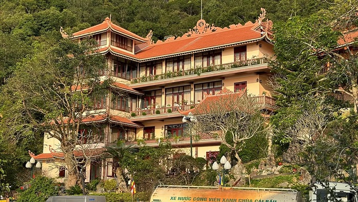 Lưu ý khi khám phá chùa Cái Bầu Quảng Ninh 