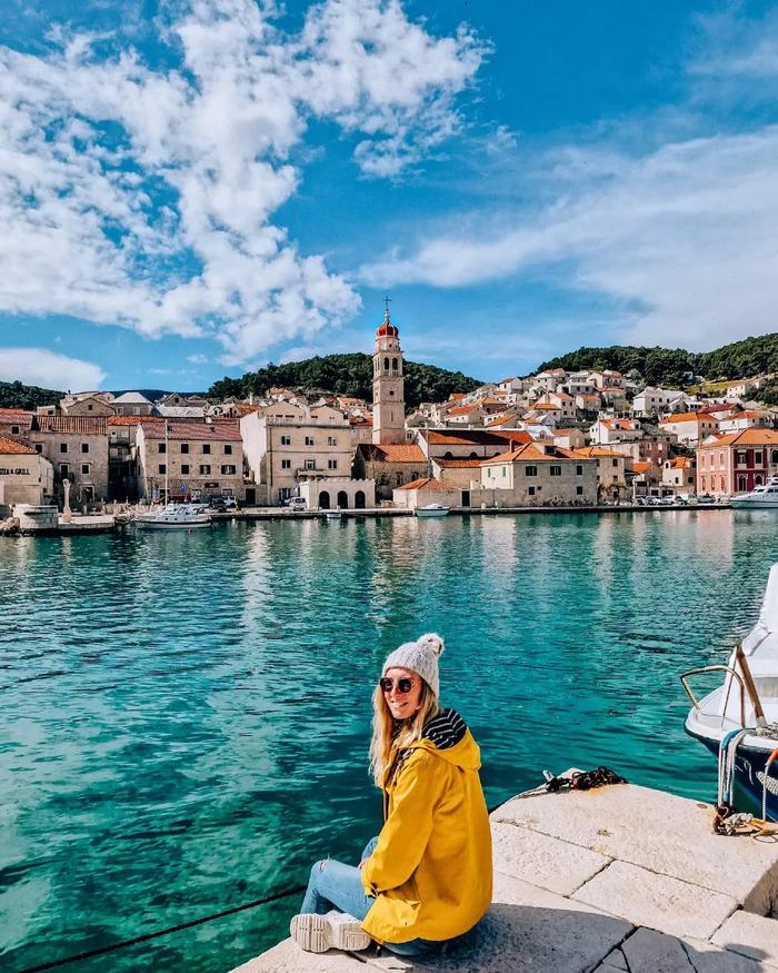 đảo Brač Croatia nằm giữa biển Adriatic thơ mộng