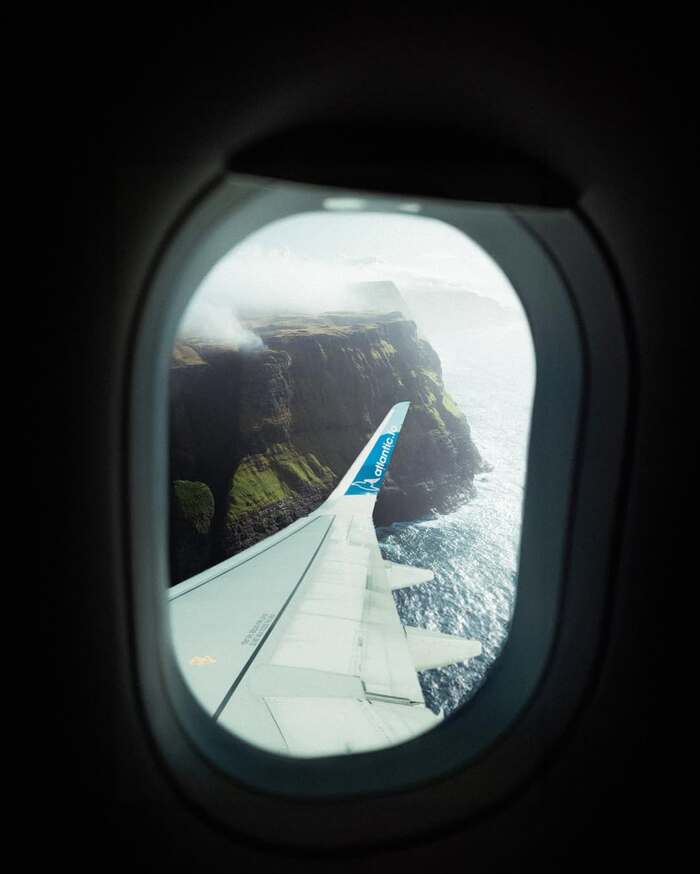 phương tiện di chuyển đến quần đảo Faroe Đan Mạch là máy bay