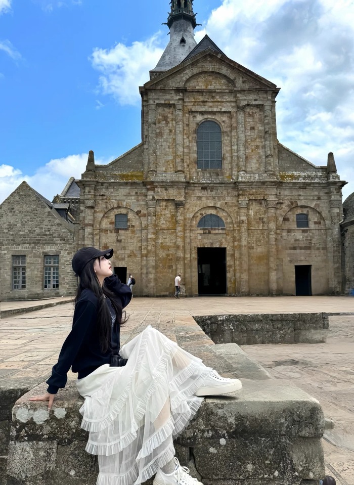 Chiêm ngưỡng các công trình kiến trúc nổi tiếng trên đảo Mont Saint-Michel Pháp