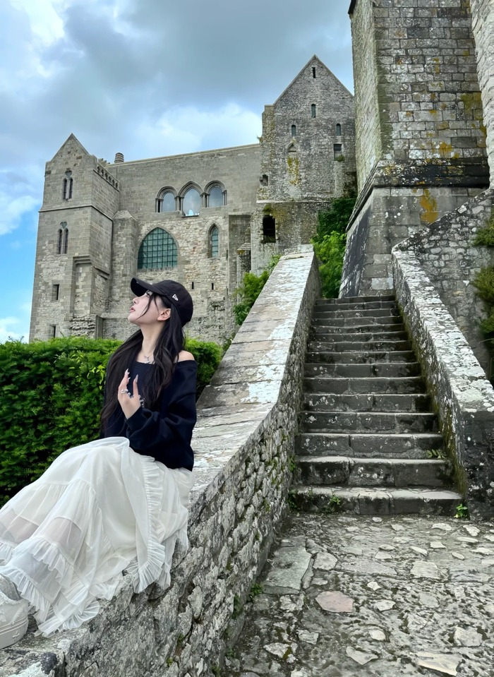 Chiêm ngưỡng các công trình kiến trúc nổi tiếng trên đảo Mont Saint-Michel Pháp