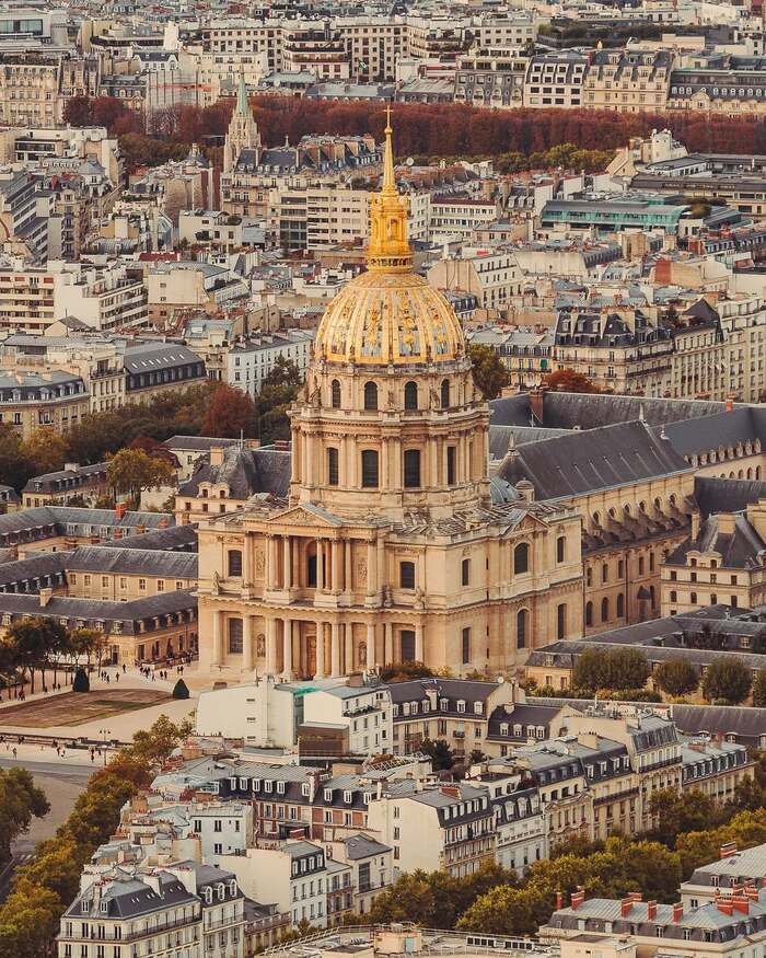 điện Invalides Pháp được xây dựng dưới triều đại của vua Louis XIV