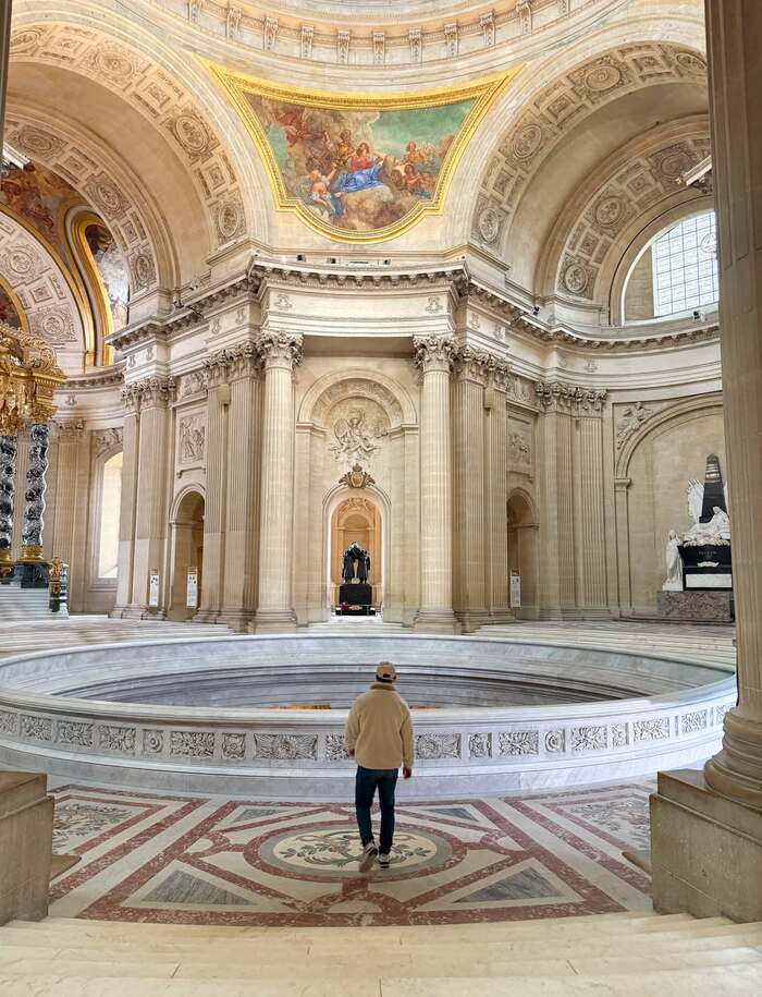 điện Invalides Pháp là nơi yên nghỉ của hoàng đế Napoleon