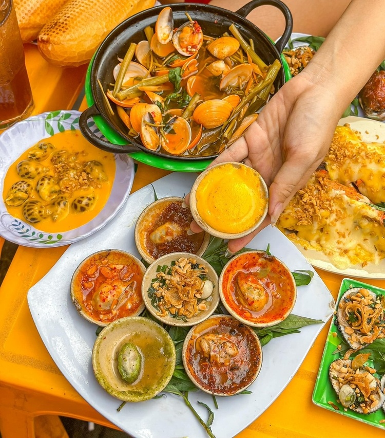 Buổi tối & đêm - Food Tour Sài Gòn không ngủ