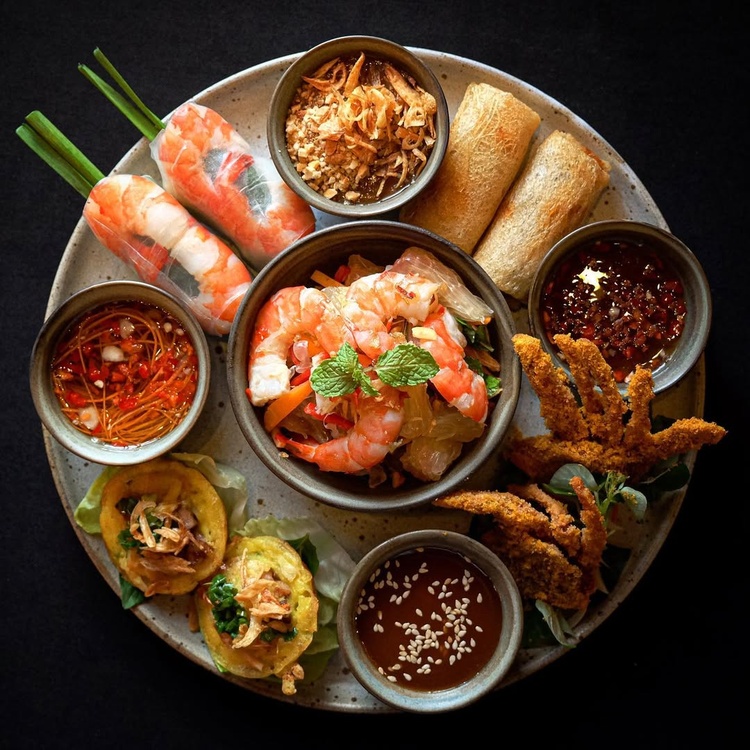 Buổi xế chiều - Thiên đường ăn vặt lên ngôi trong chuyển Food Tour Sài Gòn