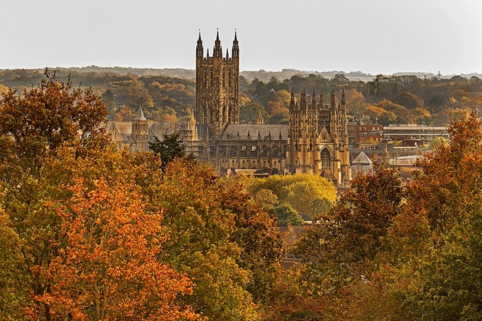 Kinh nghiệm du lịch Canterbury Anh:- Bạn có thể ghé thăm thành phố vào bất cứ thời điểm nào trong năm
