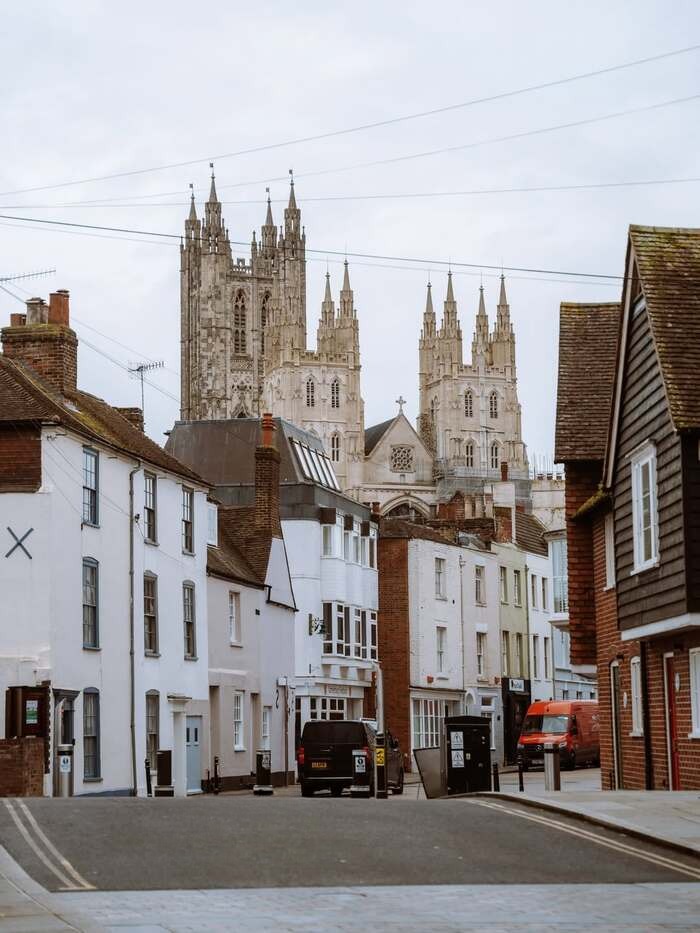 Kinh nghiệm du lịch Canterbury Anh:- Dạo quanh khu phố trung cổ