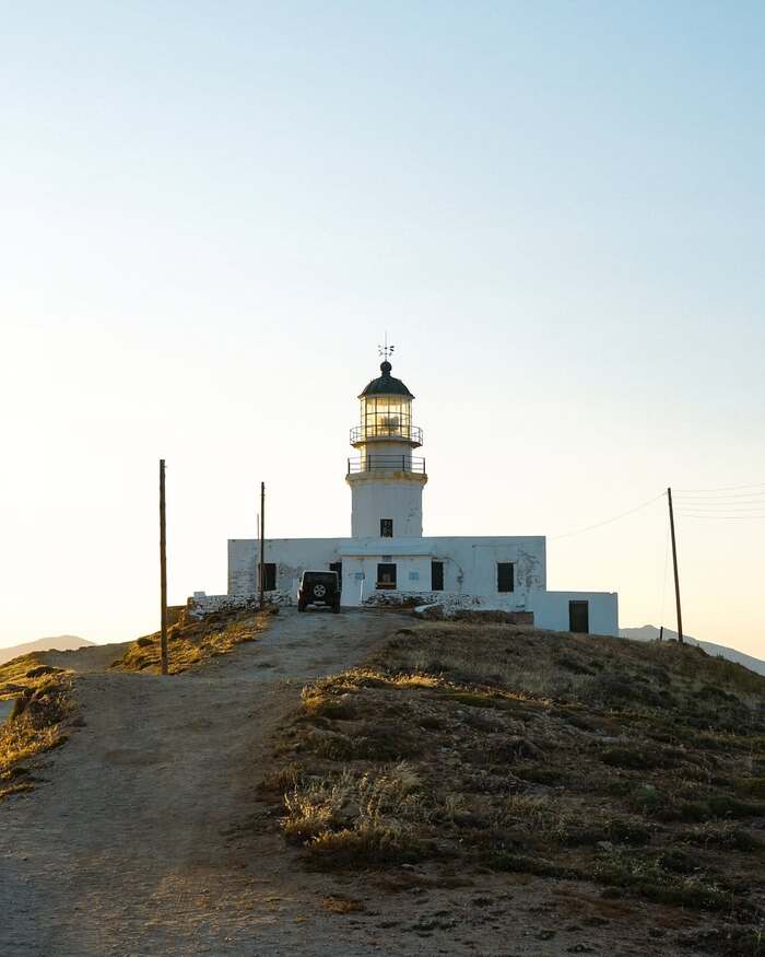 Kinh nghiệm du lịch Mykonos Hy Lạp - Ghé thăm ngọn hải đăng Armenistis