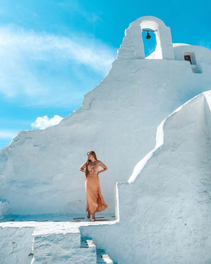 Kinh nghiệm du lịch Mykonos Hy Lạp - Ghé thăm nhà thờ Panagia Paraportiani