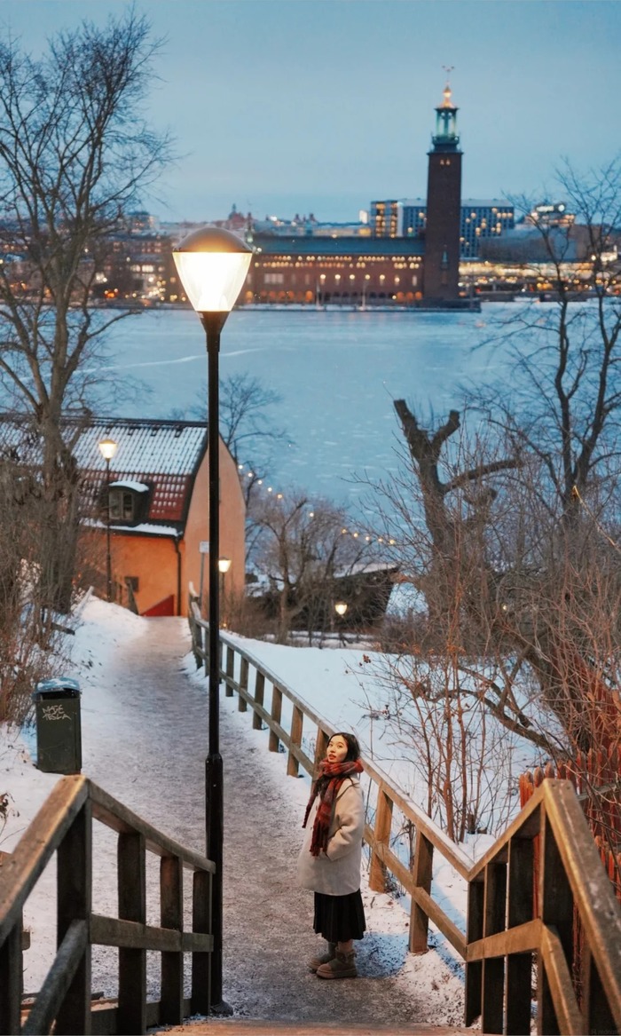 Kinh nghiệm du lịch Stockholm Thụy Điển khuyên bạn mang theo áo khoác vào mùa lạnh