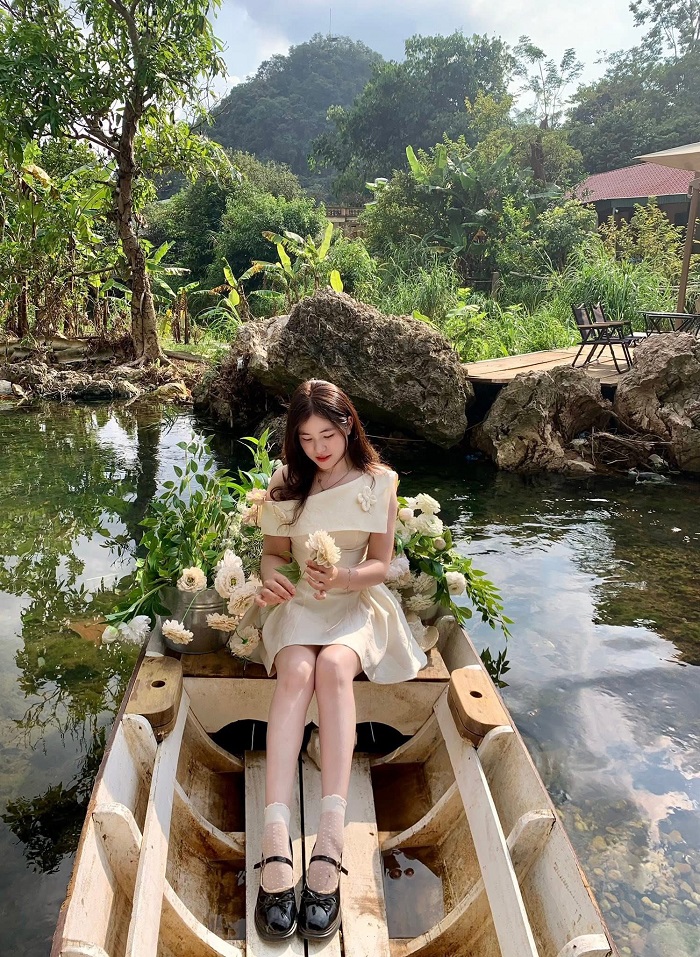 Ngõ Suối Cafe Mộc Châu khung cảnh đẹp xiêu lòng