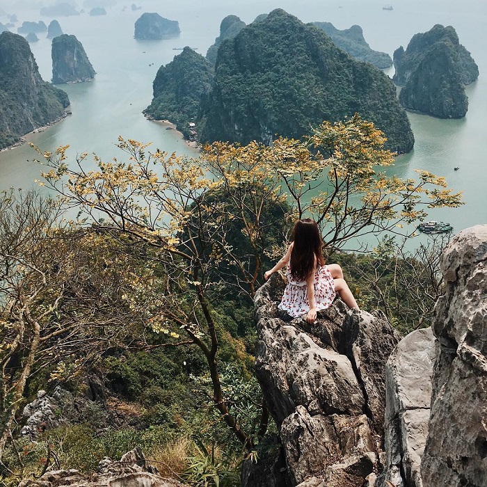 Núi Bài Thơ Quảng Ninh là ngọn núi mang ý nghĩa về văn hóa lịch sử