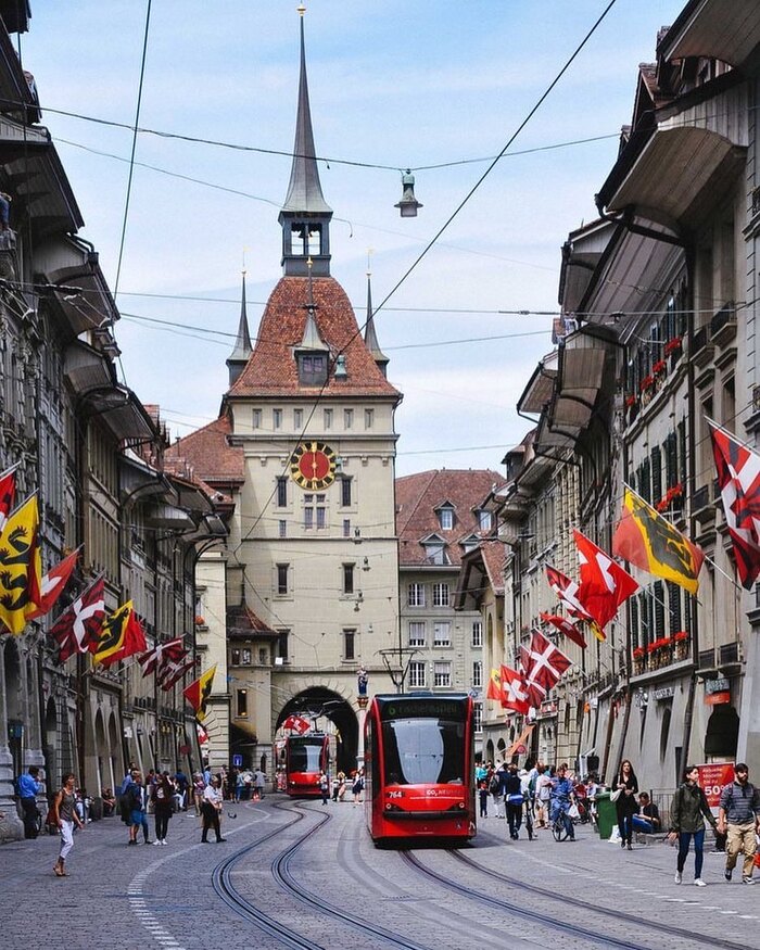 Tháp Kafigturm ở phố cổ Bern Thụy Sĩ
