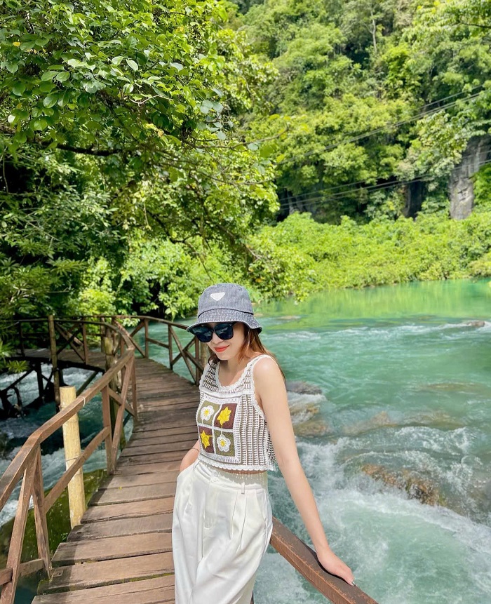 Suối nước Moọc Quảng Bình Khung cảnh thiên nhiên tươi mát ở Suối nước Moọc Quảng Bình