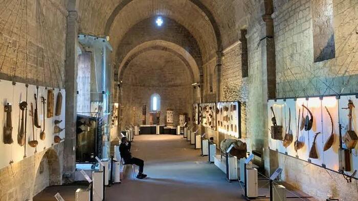 Khám phá thành phố Cannes Pháp - Tham quan bảo tàng Musée de la Castre