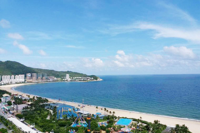 Đắm mình tại biển Dương Giang Quảng Đông Trung Quốc 