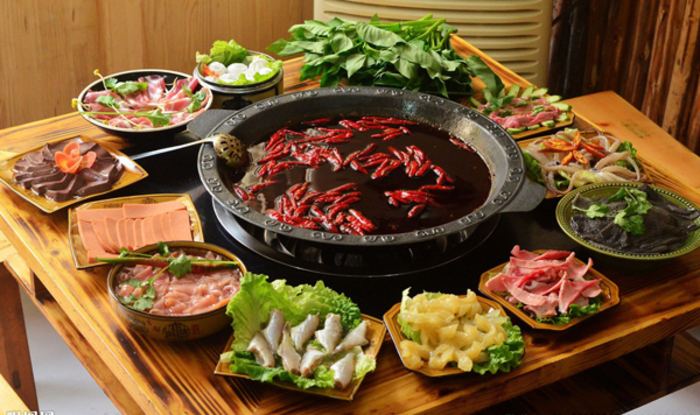 Thưởng thức lẩu Tứ Xuyên