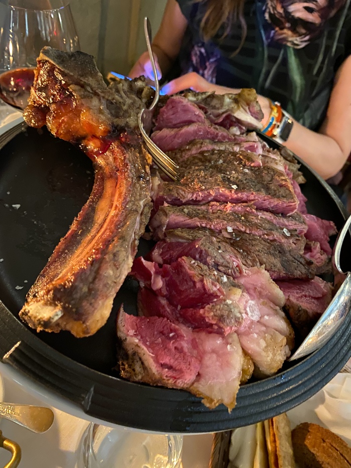 Các món ăn nổi tiếng ở Ý - Bistecca Fiorentina