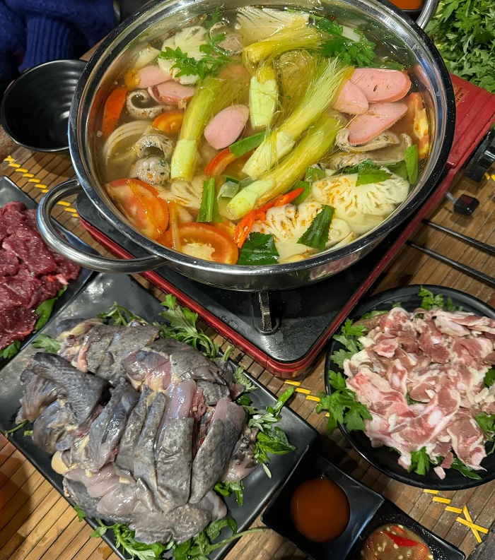 Lẩu gà đen Tây Bắc thơm ngon bổ dưỡng