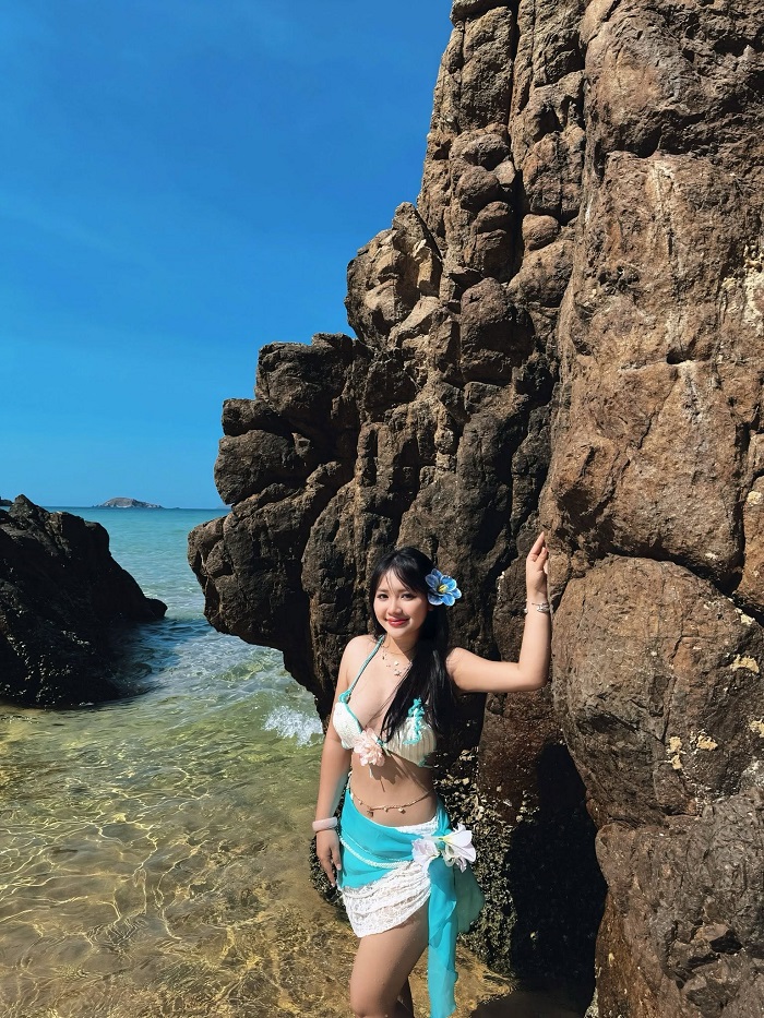 mặc gì khi đi du lịch Quy Nhơn để chụp ảnh đẹp Không thể bỏ qua bikini khi đi biển mặc gì khi đi du lịch Quy Nhơn để chụp ảnh đẹp
