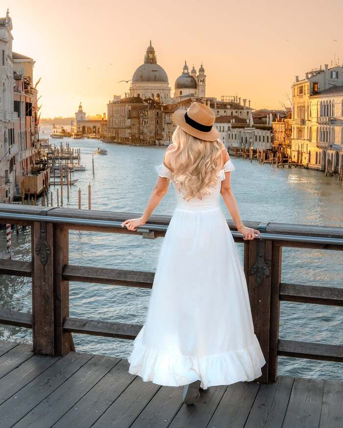 Phương tiện di chuyển đến quảng trường San Marco Ý là tàu thủy