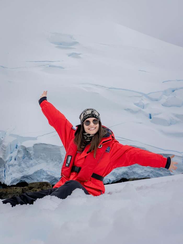 bán đảo Antarctic Nam Cực nổi tiếng với cảnh quan băng tuyết ấn tượng