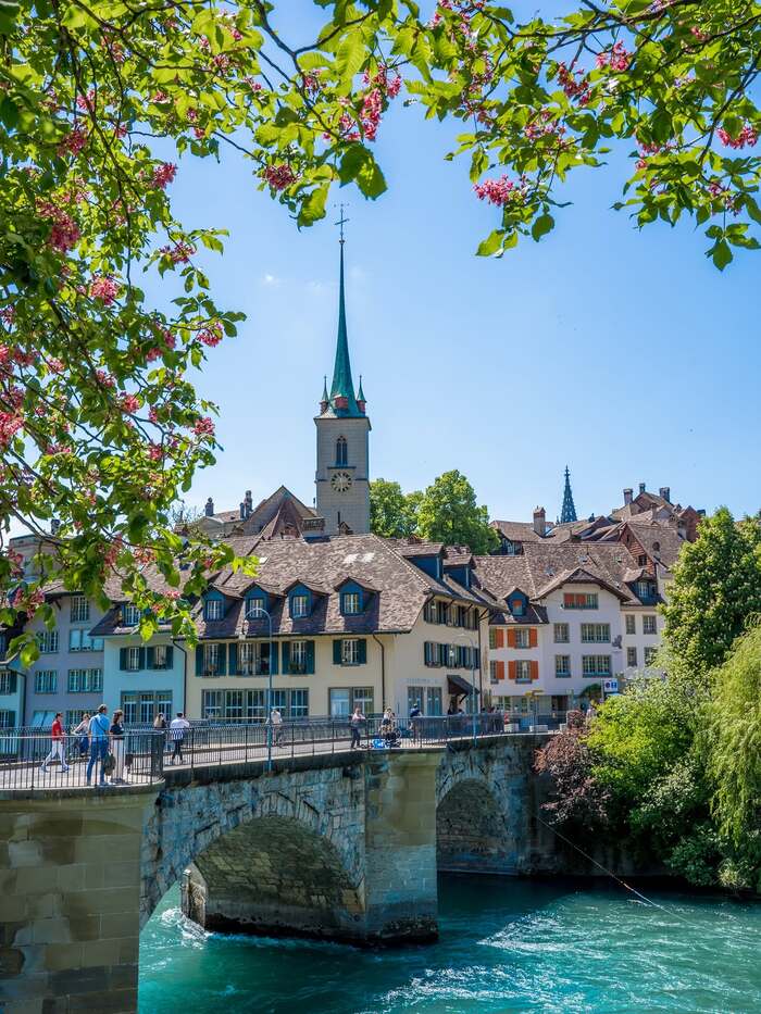 bạn có thể ghé thăm Cầu Untertor Brucke Thụy Sĩ vào bất cứ thời điểm nào trong năm