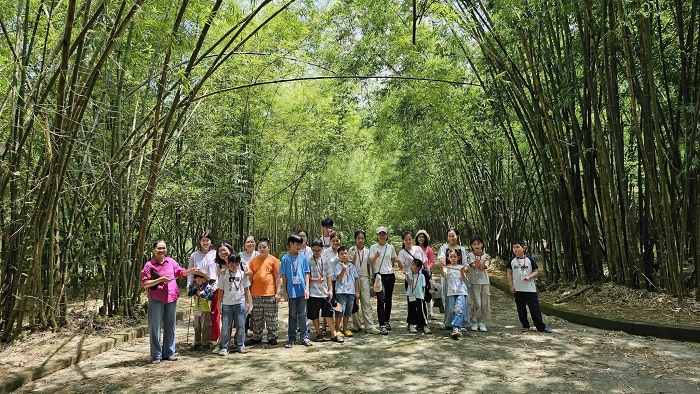 Làng tre Phú An Bình Dương Làng tre Phú An Bình Dương thu hút cả các bạn nhỏ ghé thăm