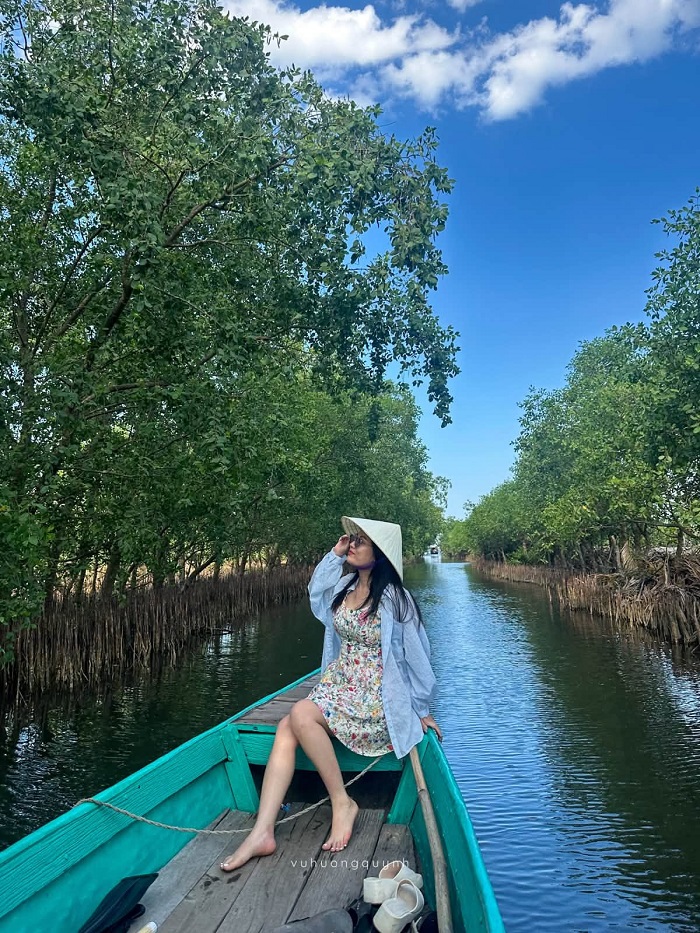 Phương tiện vi vu Phá Tam Giang Huế lý tưởng nhất vẫn là thuyền
