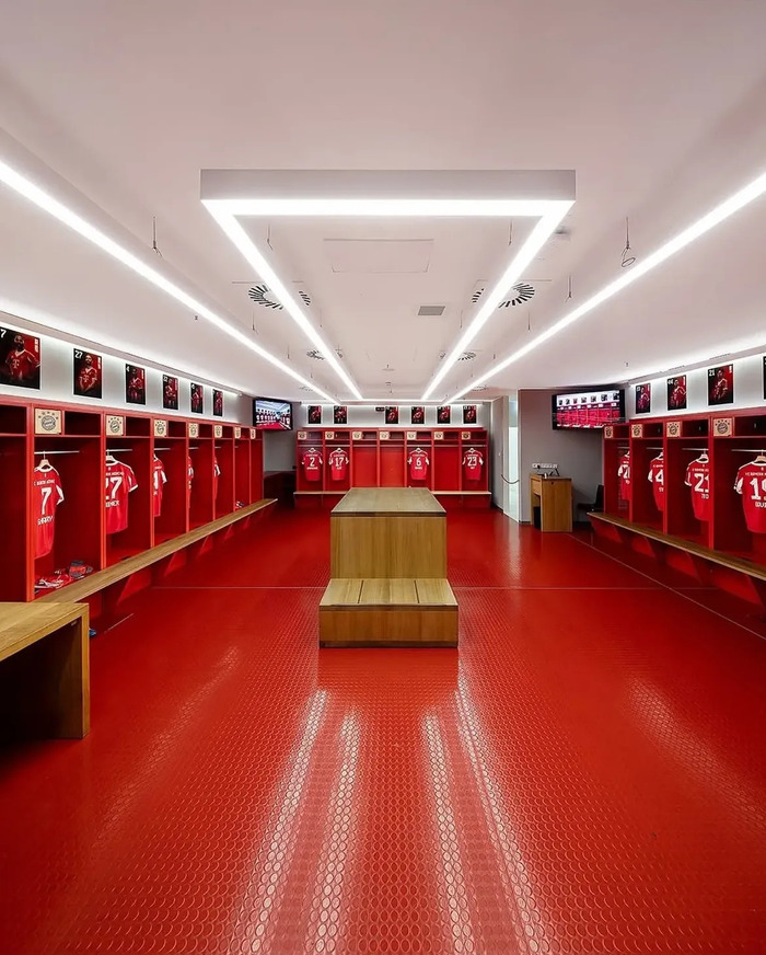 tham gia tour tham quan sân vận động Allianz Arena Đức