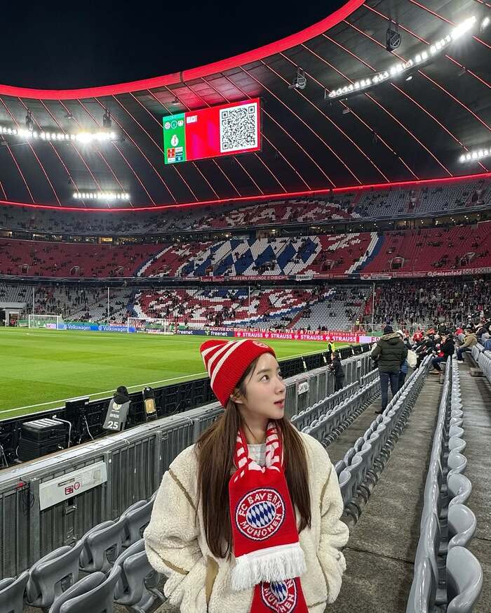 Sân vận động Allianz Arena Đức vào bất cứ thời điểm nào trong năm
