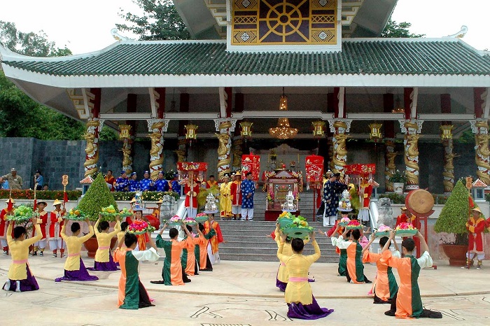Lễ hội Vía Bà Chúa Xứ Núi Sam - lễ hội ở An Giang