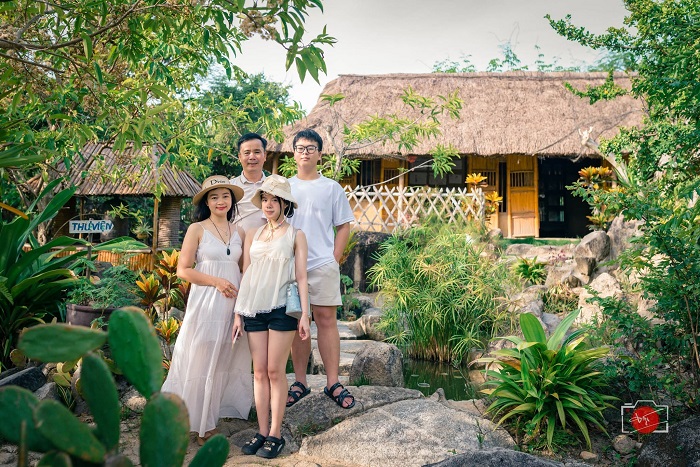 Bạn có thể tới làng Gò Cỏ Quảng Ngãi bằng nhiều phương tiện khác nhau