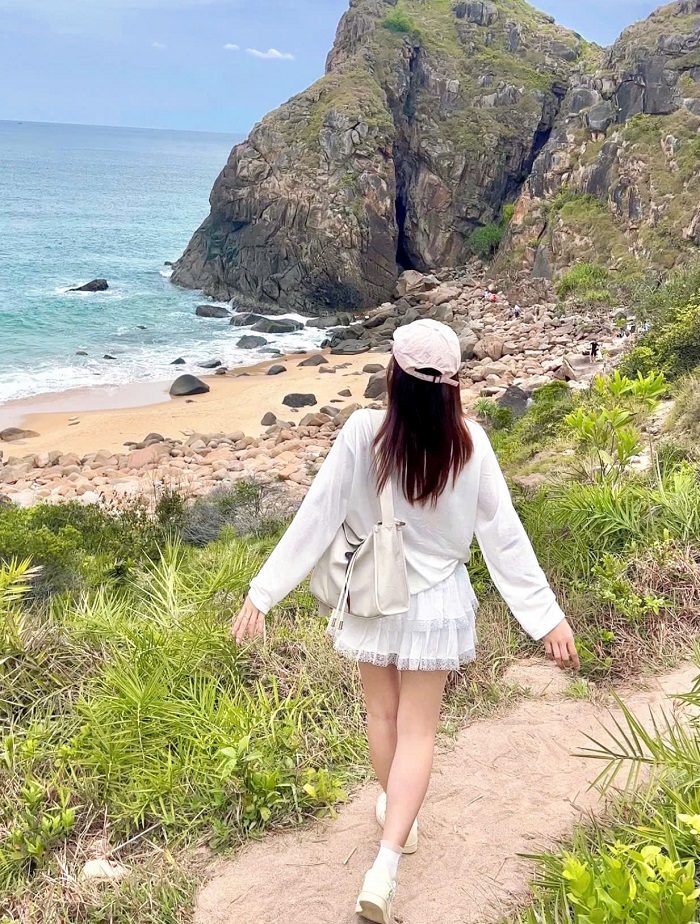 Làng Gò Cỏ Quảng Ngãi với làn nước biển trong veo