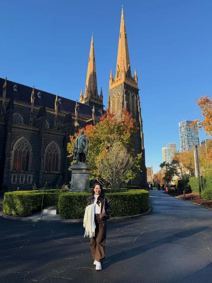 Chiêm ngưỡng vẻ đẹp kiến trúc Gothic Revival tráng lệ của nhà thờ Thánh Patrick Úc 