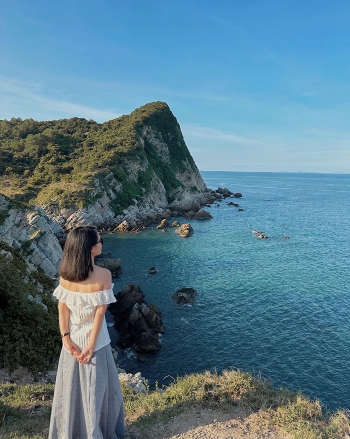 Eo Gió trên đảo Quan Lạn lên ảnh cực đẹp thích hợp cho khách du lịch Cẩm Phả 2n1d sống ảo