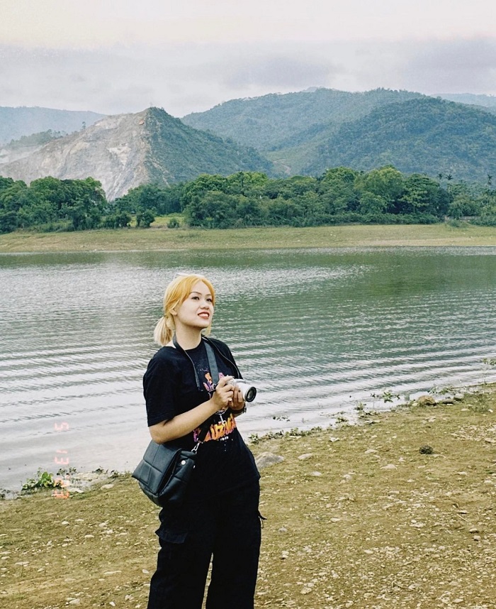 Khung cảnh nguyên sơ của hồ Đồng Chanh Hòa Bình