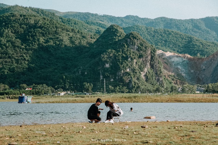Hồ Đồng Chanh Hòa Bình cũng thích hợp làm nơi hò hẹn