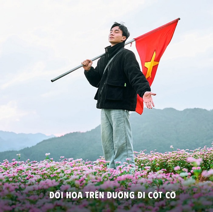 Điểm ngắm hoa tam giác mạch ở Hà Giang chắc chắn phải điểm tên đường đi Cột cờ Lũng Cú