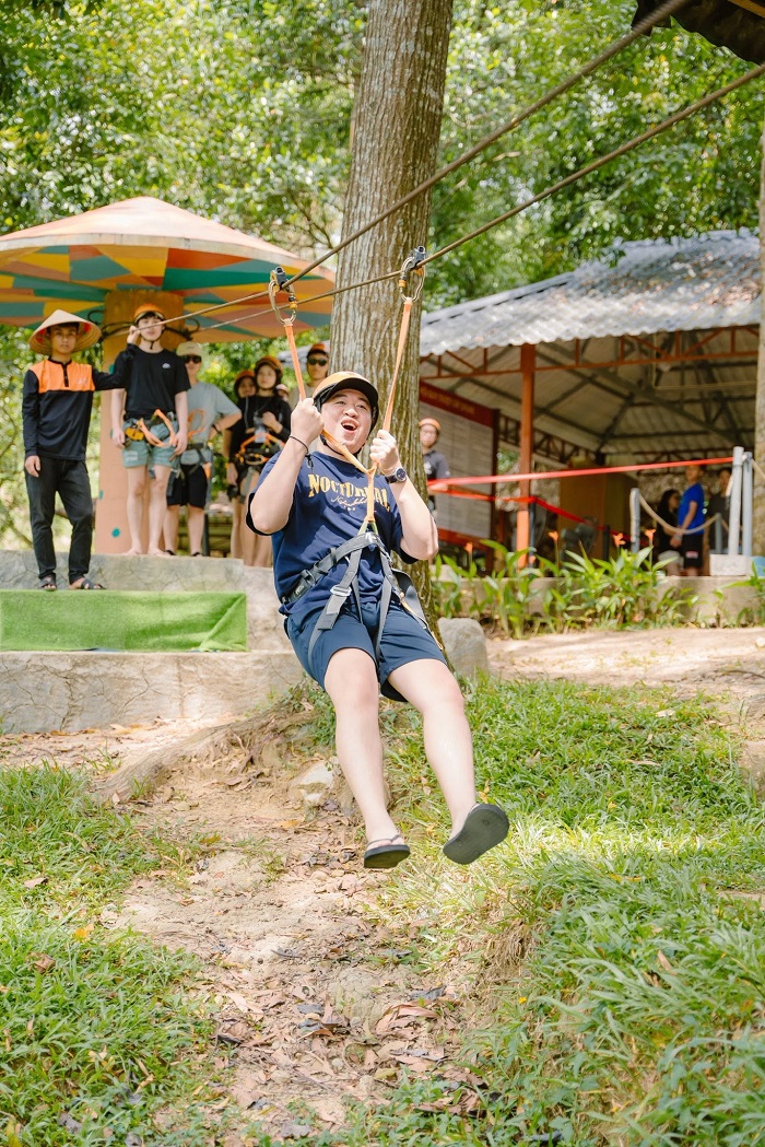 Điểm du lịch sinh thái Đà Nẵng còn có cả trò zipline