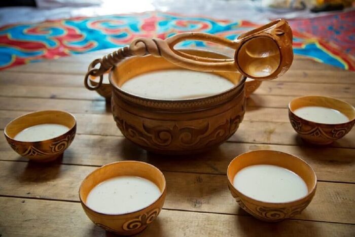 Kinh nghiệm du lịch Mông Cổ mùa đông - Các món ngon nên thưởng thức vào mùa đông ở Mông Cổ
