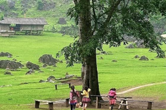 Hang Táu Mộc Châu - làng nguyên thủy mang vẻ đẹp an yên, dịu dàng đến lạ
