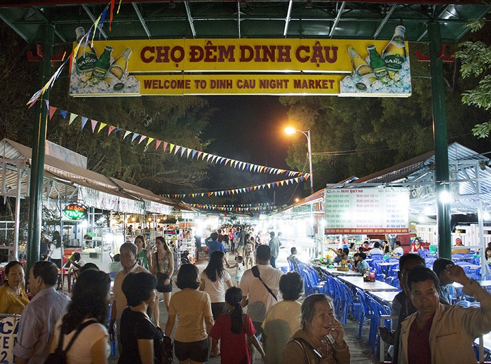 du lịch Phú Quốc - khám phá Chợ đêm Dinh Cậu