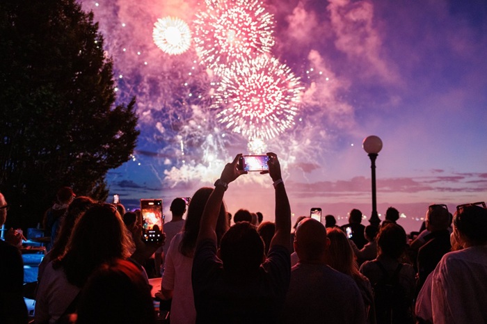 Lễ hội ở Canada phải nhắc tới sự kiện ánh sáng diễn ra vào cuối tháng 7 hàng năm - Ảnh: Vigotour